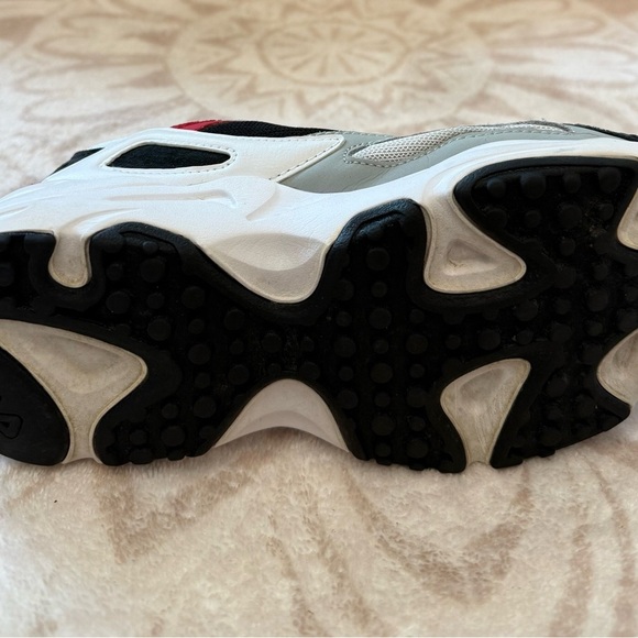FILA Women’s Ray Tracer Black/Gray/Red SNEAKERS Size 7 - Picture 6 of 9